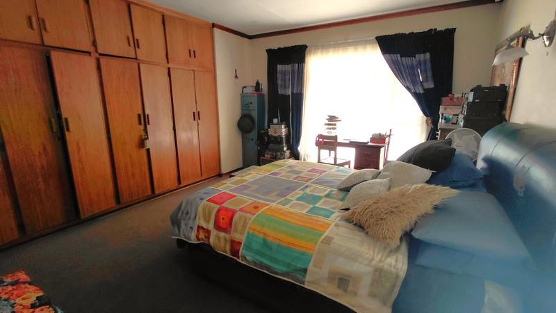 4 Bedroom Property for Sale in Pellissier Free State